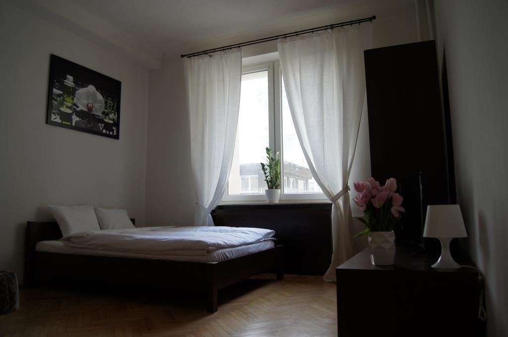 Krucza By Rental Apartments Varsavia Esterno foto
