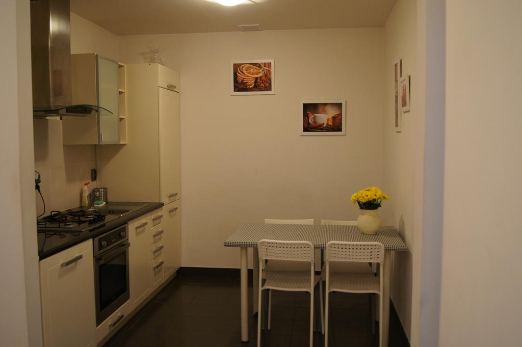 Krucza By Rental Apartments Varsavia Esterno foto