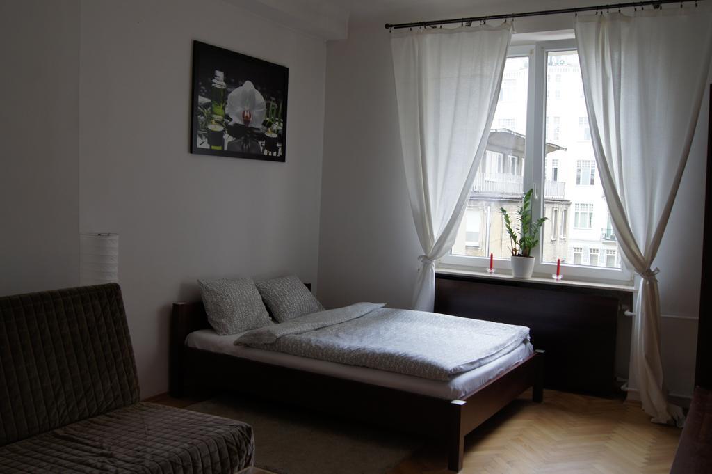 Krucza By Rental Apartments Varsavia Esterno foto
