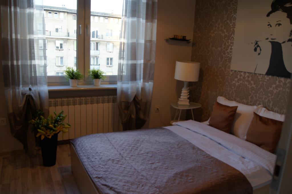 Krucza By Rental Apartments Varsavia Esterno foto